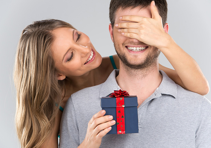 Что подарить мужчине на Новый год — оригинальные идеи для подарков в Минимакс